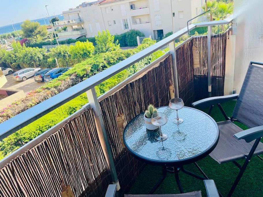 17Bijou-Plage Антиб Екстериор снимка